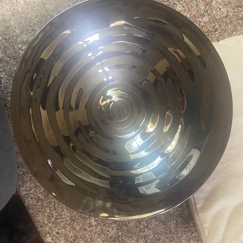 Brand new Aram bowls